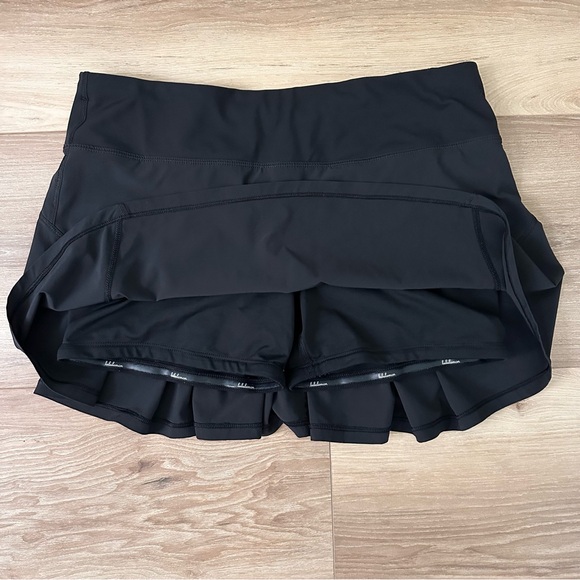 Lululemon Circuit Breaker Skirt Womens Size 6 Black Athletic Skort - Picture 5 of 5